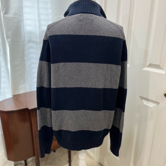 Nautica pull over Sweater - Picture 2 of 4